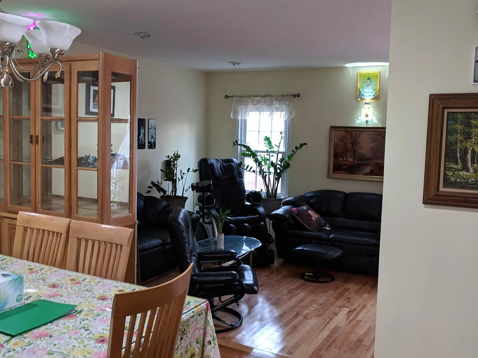 4 bed, 3.5 bath, 1960 sqft, $3,000 — Photo 3