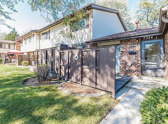 3rd image of 7344 Country Creek Way Unit 1