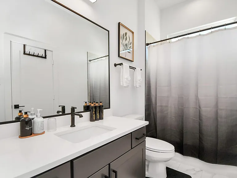 1104 Palmer St — Photo 34