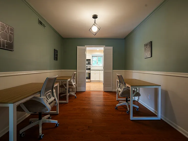 321 Harvest Dr — Photo 10