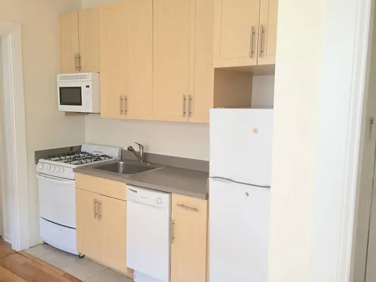 Rented by Living New York | media 35