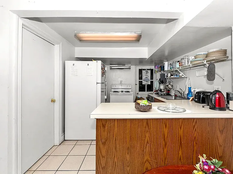 1013 Independence Ave SE #1 — Photo 5