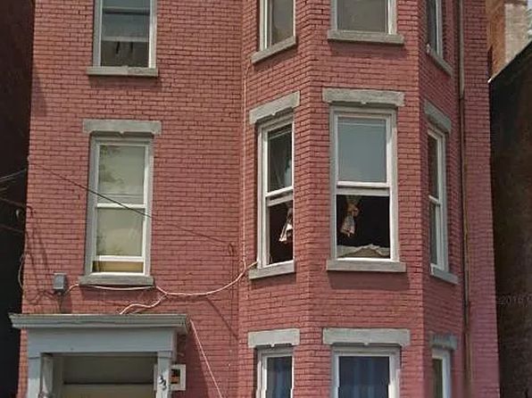 33 Lutheran St #1