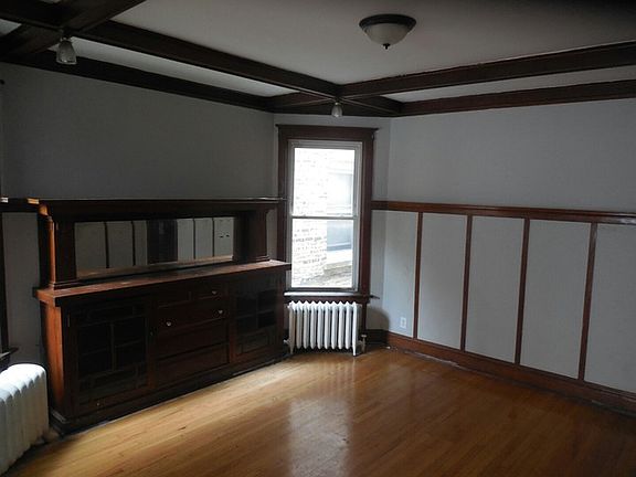 5th image of 1108 N Leclaire Ave