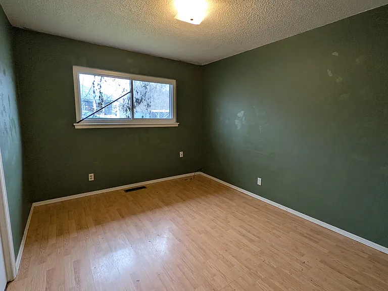126 N Draper Ave — Photo 7
