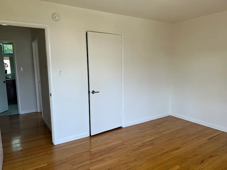 1317 Lucile Ave #7 — Photo 13