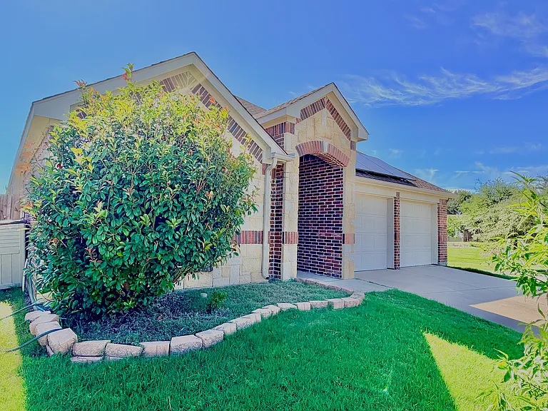 980 Bridle Bit Dr — Photo 2