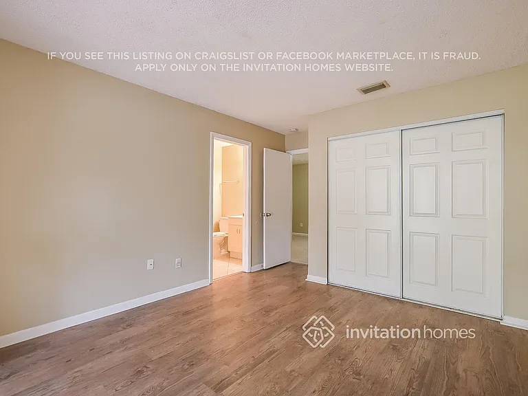 2454 Hope Ave — Photo 9