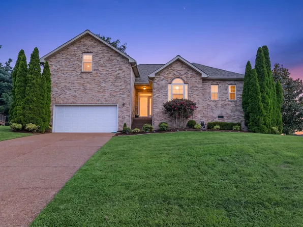 1738 Dryden Dr, Spring Hill, TN 37174