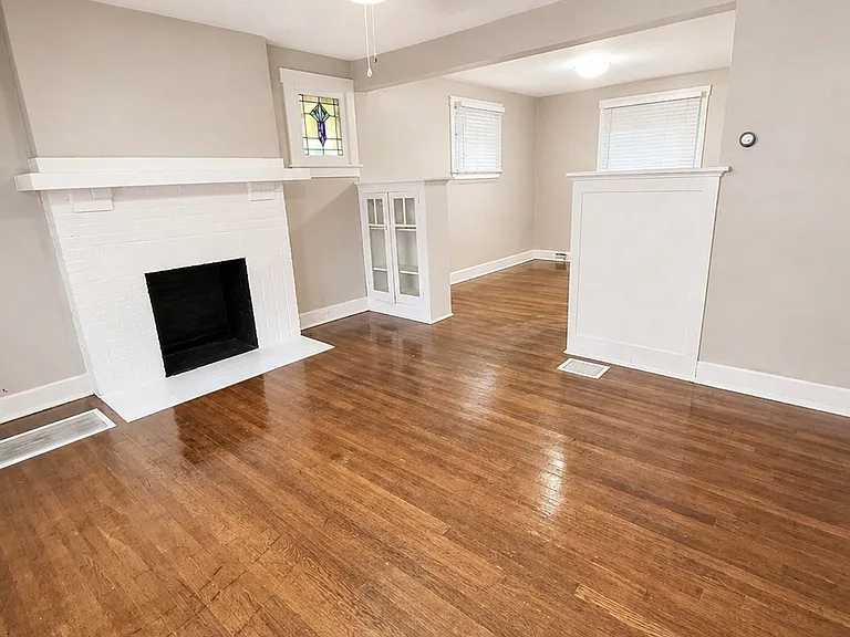 748-758 Shady Dr E — Photo 16