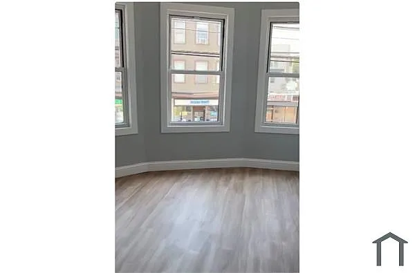 Building Photo - 2336 Barnum Ave #W
