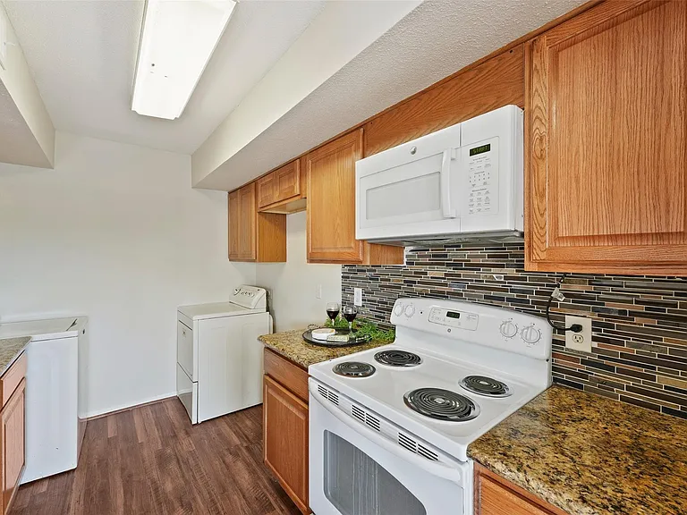 6633 W Airport Blvd #1306 — Photo 10