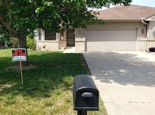 844 Chestnut St S, Belle Plaine, MN 56011