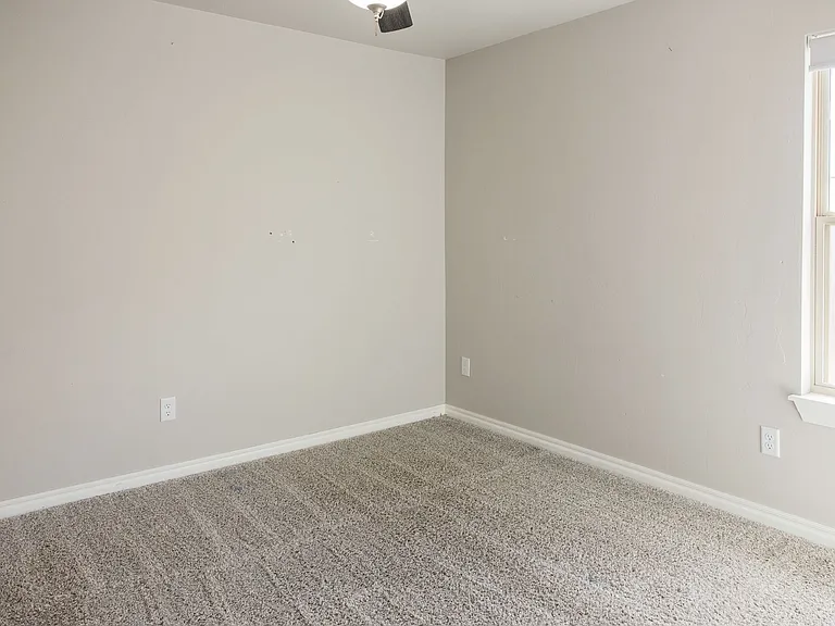3320 NW 187th Ter — Photo 33