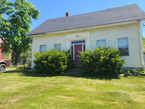34 Jefferson Street, Waldoboro, ME 04572