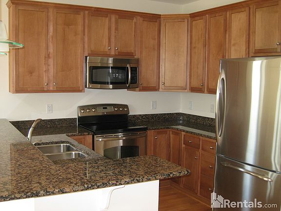 4th image of 670 Town Center Dr Unit 124