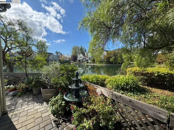 30 Invincible Ct #A27, Alameda, CA 94501