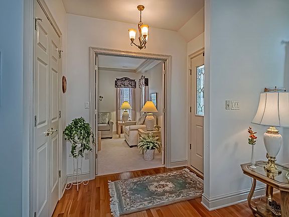 3rd image of 101 Cherry Hill Dr