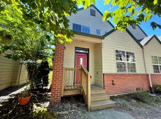 446 NE Roth St, Portland, OR 97211