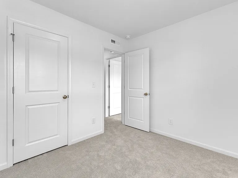 810 Basswood Glen Trl — Photo 36