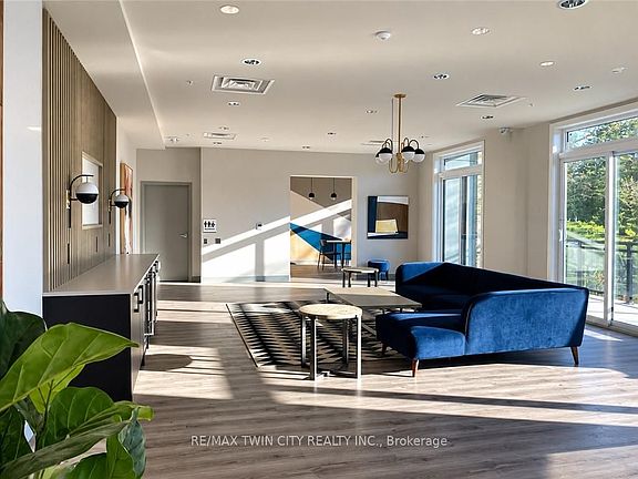 4th image of 103 Roger St #308