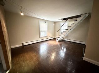 1006 W Shore Rd #2A, Oyster Bay, NY 11771