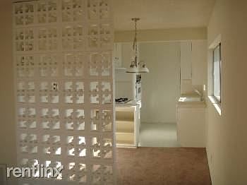 1150 Maryland 12 CL Dining Kitchen