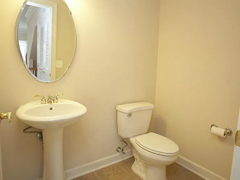 560 Odendhal Ave — Photo 8