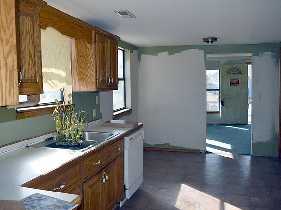 5th image of 915 Euclid Ave