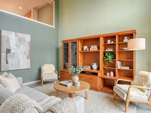 4th image of 1829 W Bridge Ave