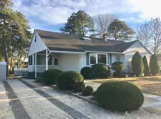 33 Hemlock Dr, Brick, NJ 08723