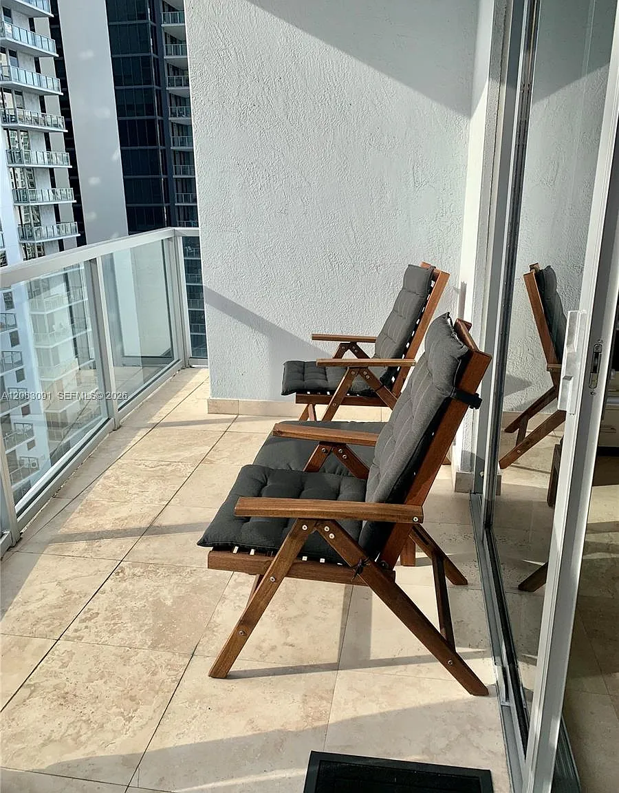 1060 Brickell Condo — Photo 3