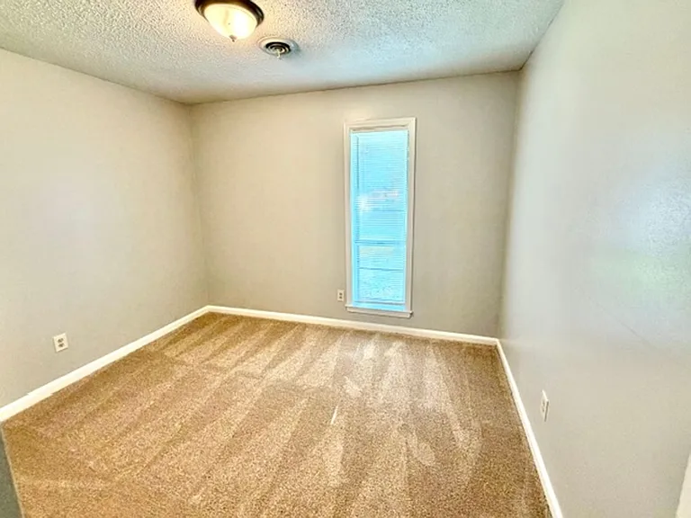 2990 Santa Valley St — Photo 7