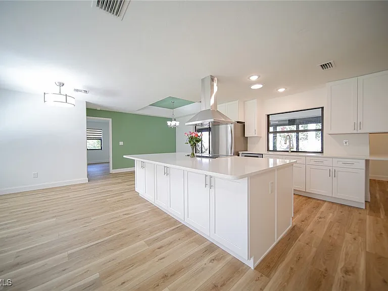 1250 Riverbend Dr — Photo 34