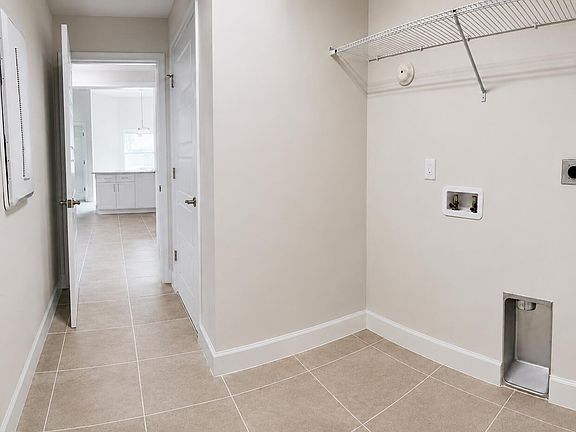 4th image of 373 NW Broadview Street