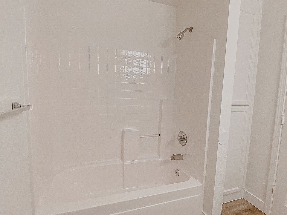 1st image of 480-490 Posada Way #470-1