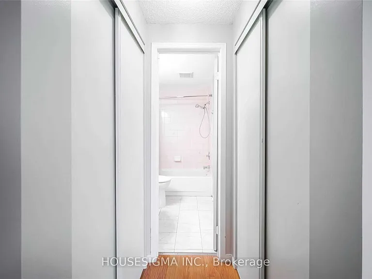 80 Strathaven Dr #21 — Photo 16