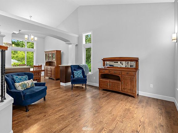 3rd image of 10113 56th St SE