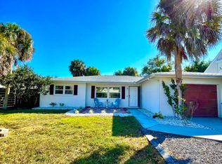 2936 Lexington St, Sarasota, FL 34231