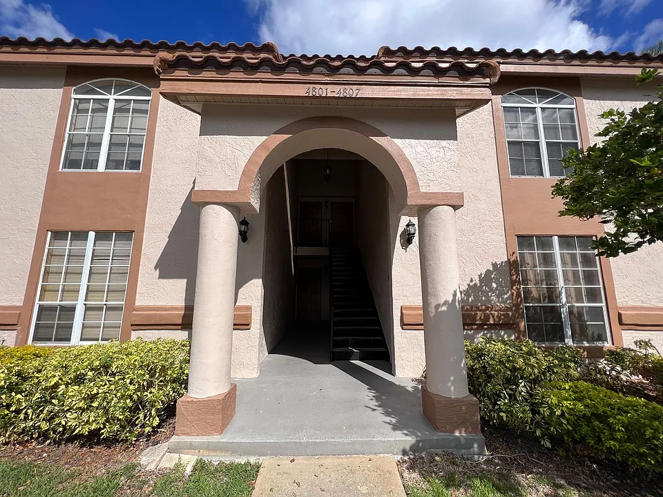 4803 Normandy Pl #201