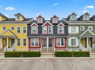 517 S McKenzie Towne Close SE, Calgary, AB T2Z1A7