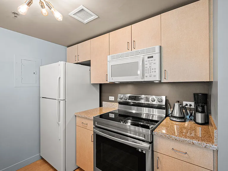 425 W Beech St #854 — Photo 4