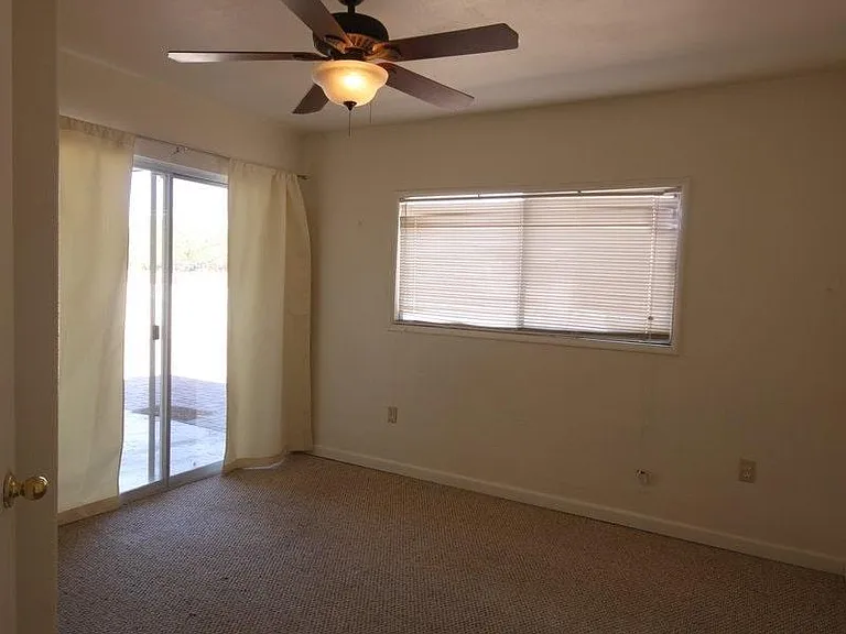 2425 N Mountain Ave #1 — Photo 10