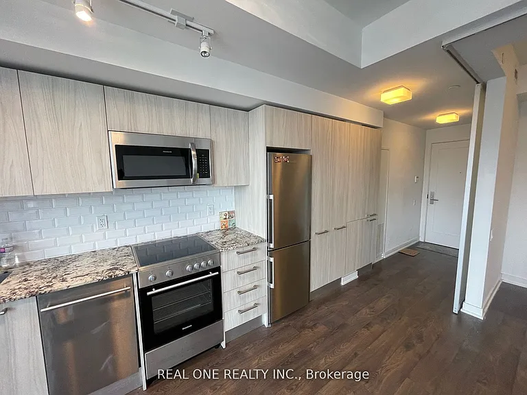 28 Wellesley St E #1203 — Photo 12