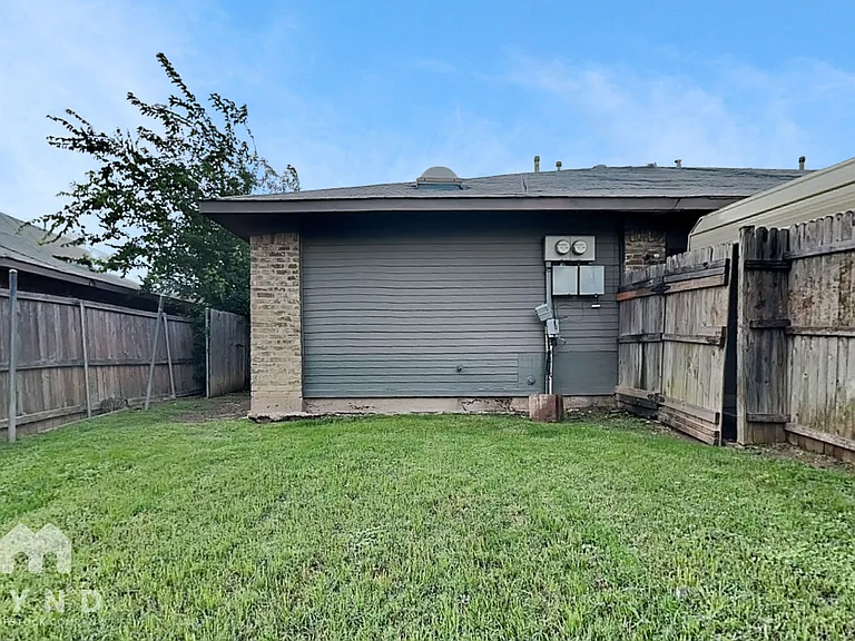 11809 Garden Terrace Dr — Photo 16