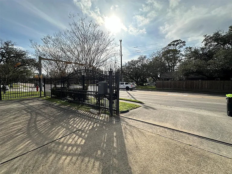 8522 Westview Dr — Photo 30