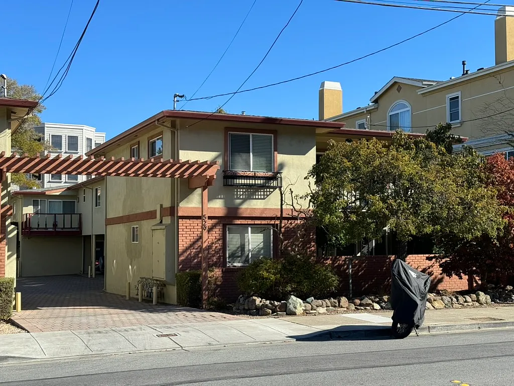 1 bed, 675 sqft, $2,975 — Photo 1