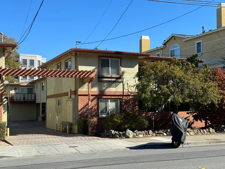 529 Elm St #5