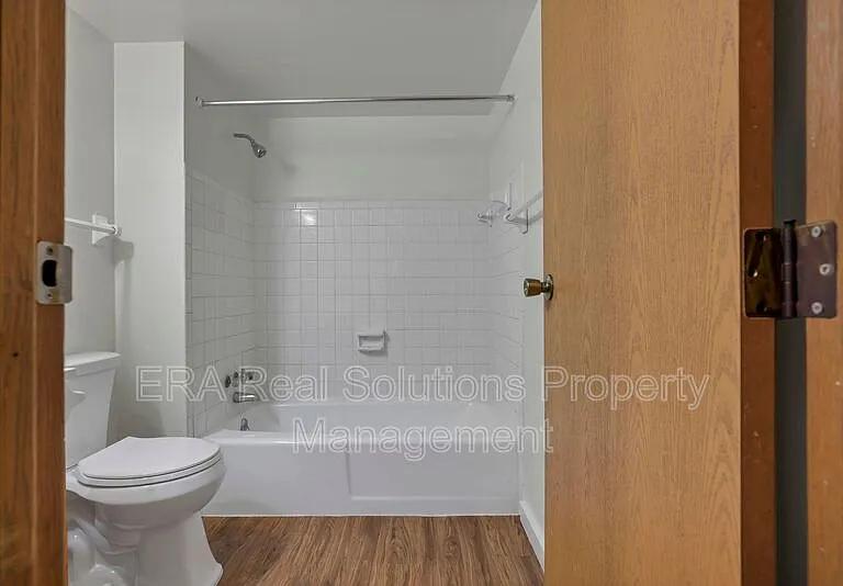 2460 Hiawatha St — Photo 17