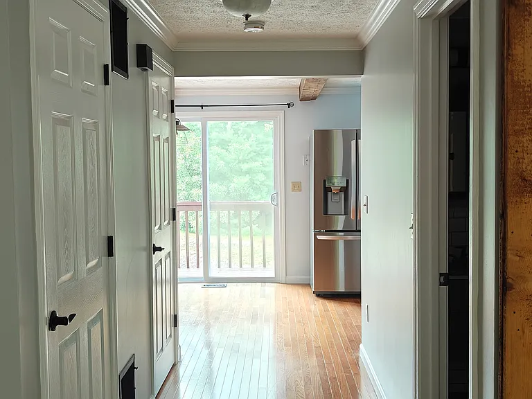 8 Lochmere Ln #8 — Photo 3